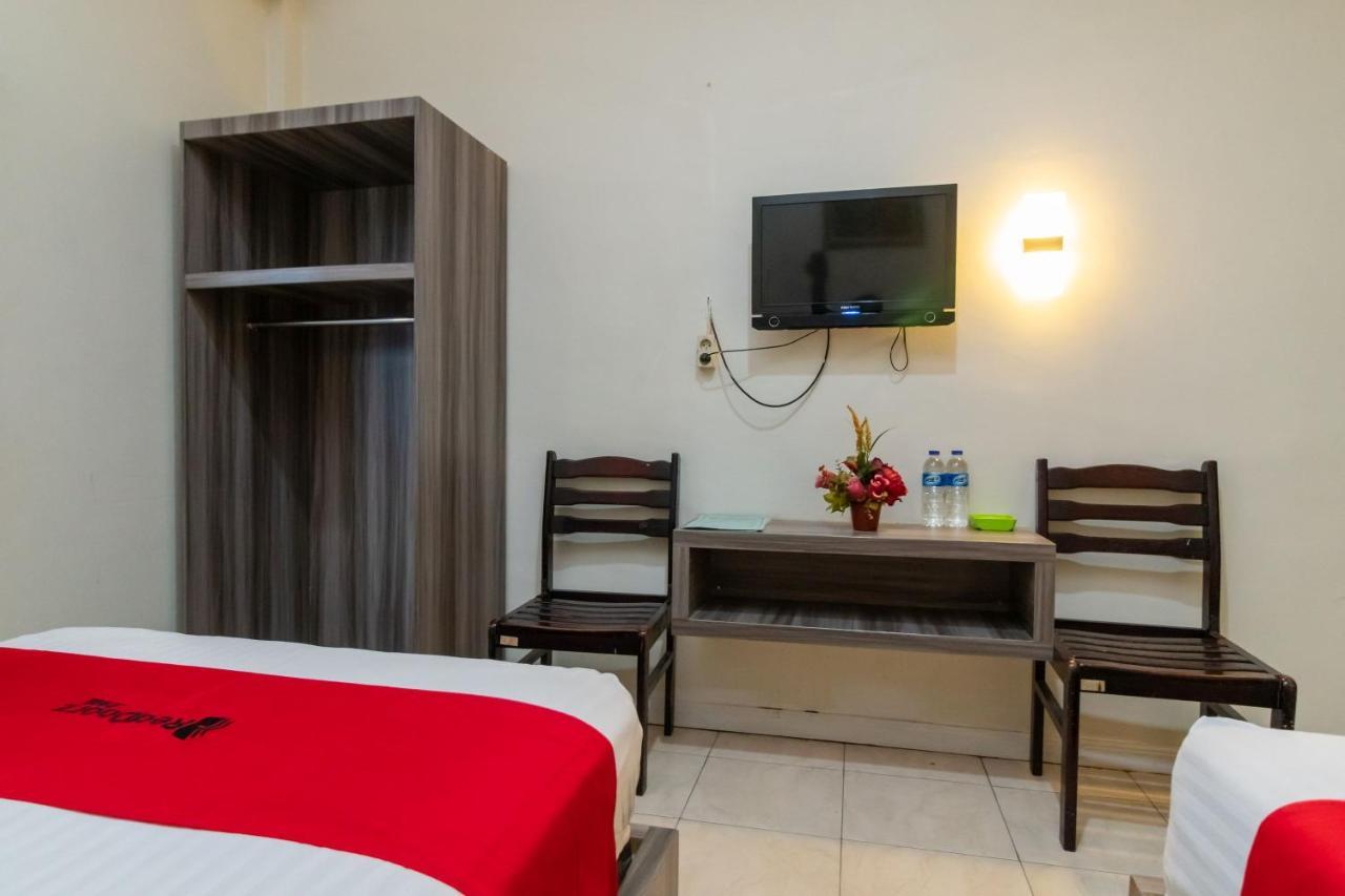 Reddoorz @ Pematangsiantar Hotel Exterior photo
