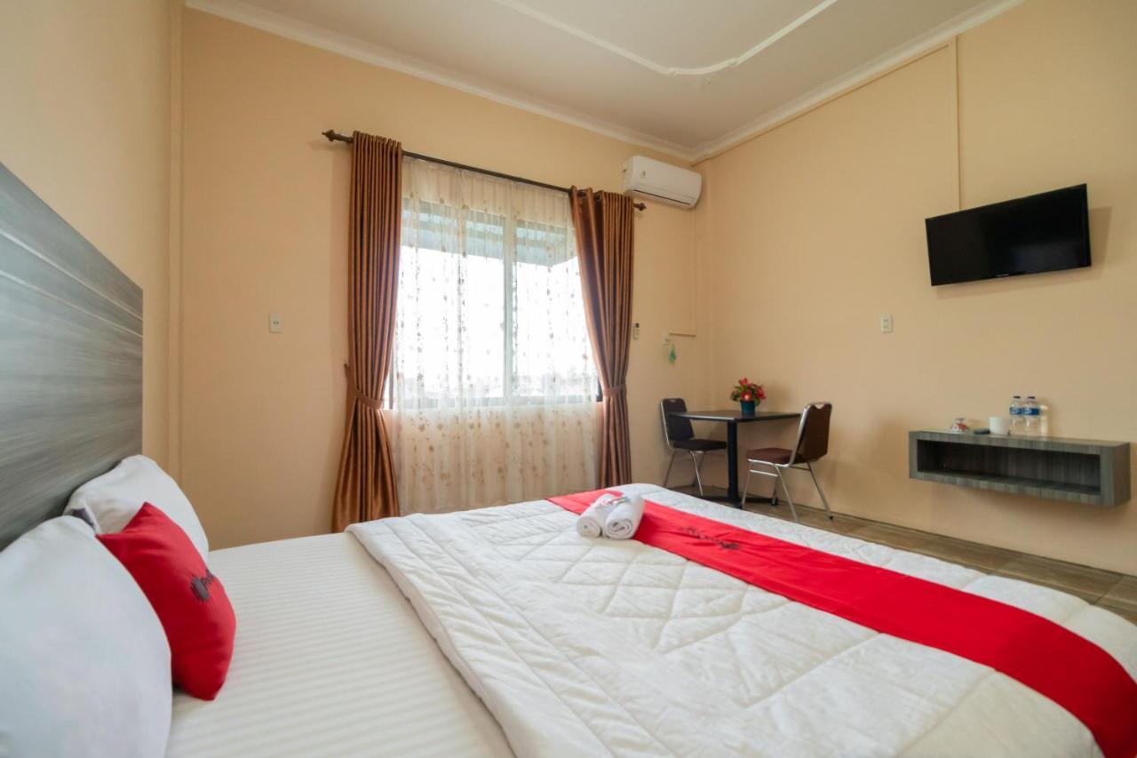Reddoorz @ Pematangsiantar Hotel Exterior photo