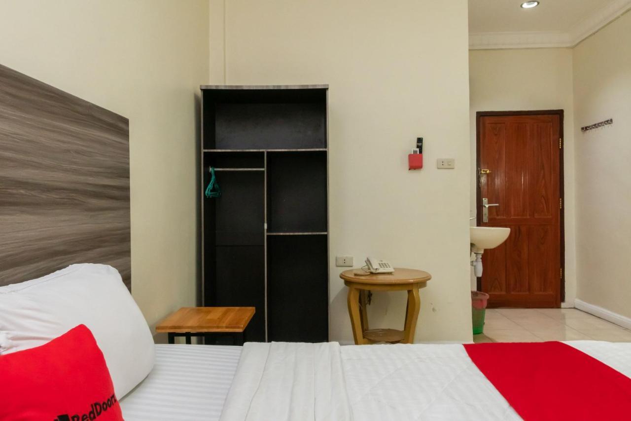 Reddoorz @ Pematangsiantar Hotel Exterior photo